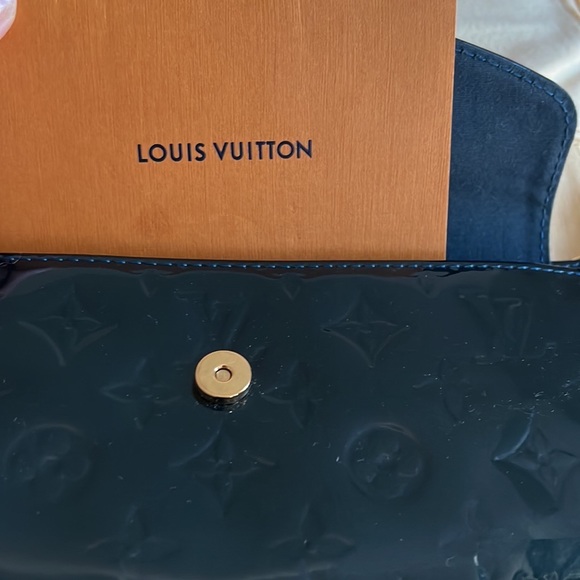 Lv authenic - Picture 3 of 4